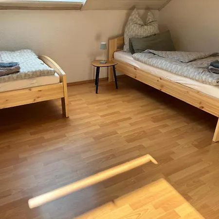 Unter Einem Dach 7 *